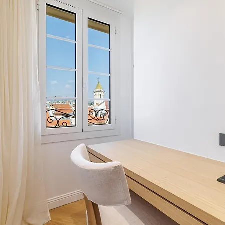 Apartment Outstanding View On The Promenade - Awesome 2 Bdr Nizza